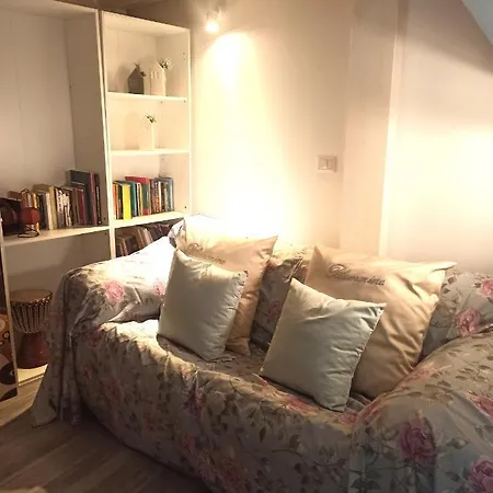 Loft Nel Borgo Antico アパート